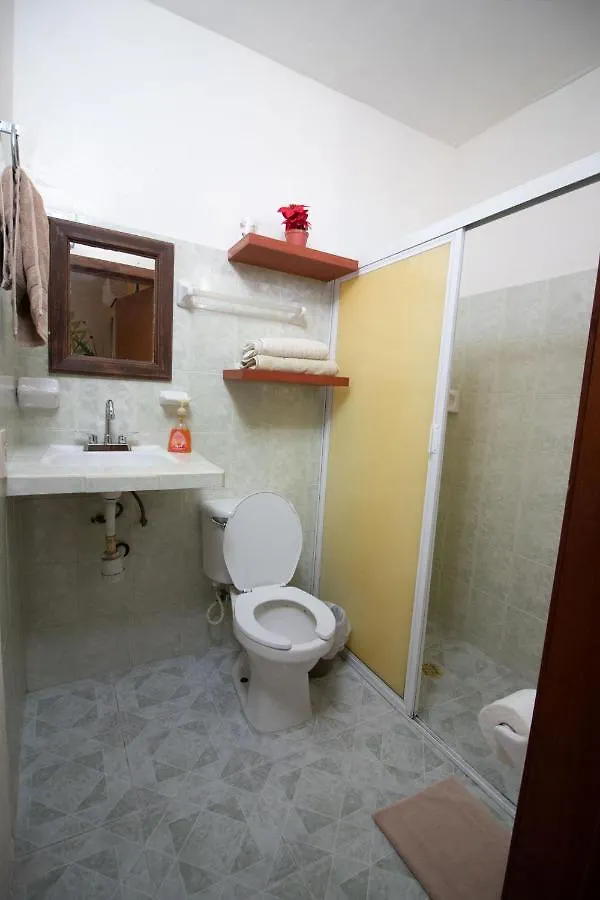 La Casa Del Almendro Hotel Playa del Carmen Gæstehus