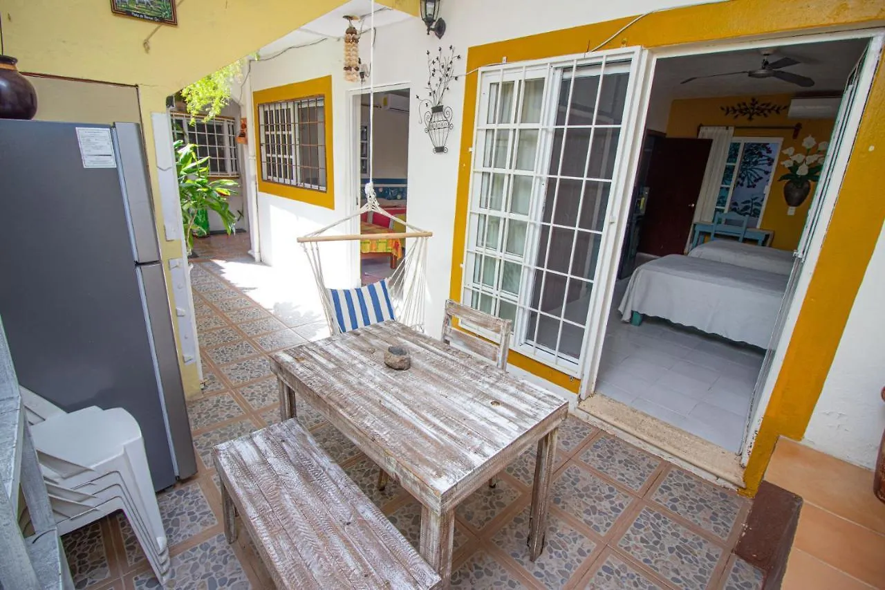 Pensión Hotel La Casa Del Almendro Playa del Carmen