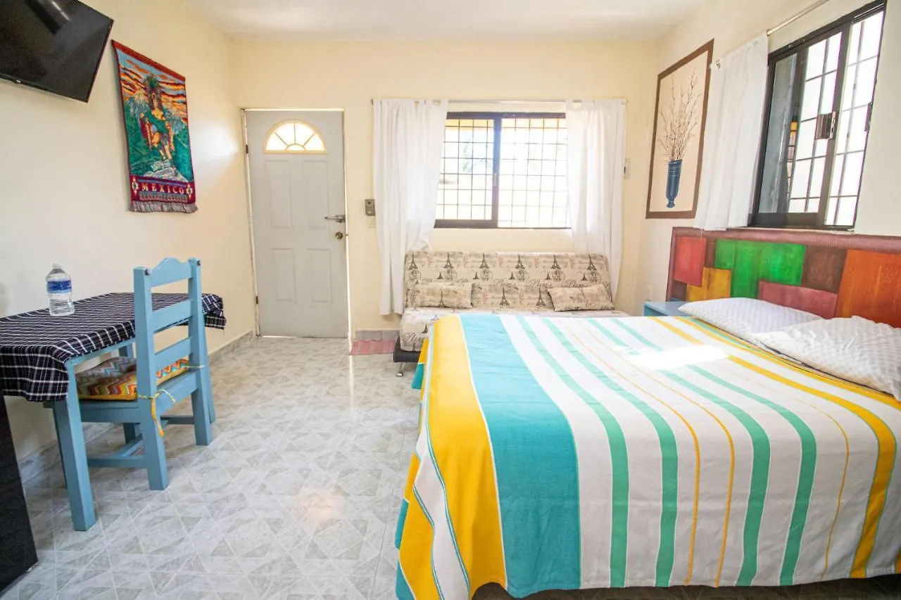 Hotel La Casa Del Almendro Playa del Carmen 0*,  México
